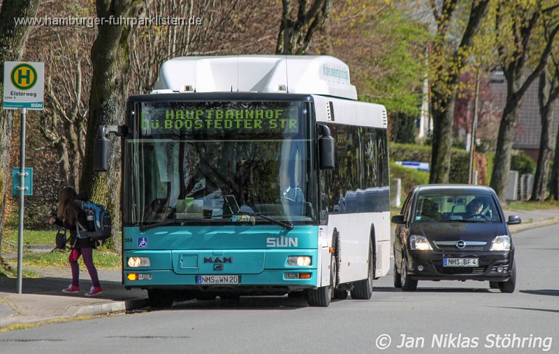 13) 2004-32,VHH-SWN,JNS.jpg